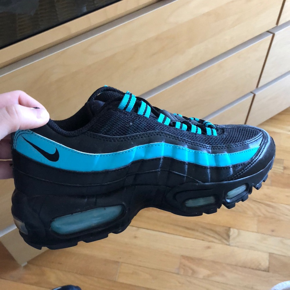 Nike Air Max. Women’s. Blue detailing. No box.